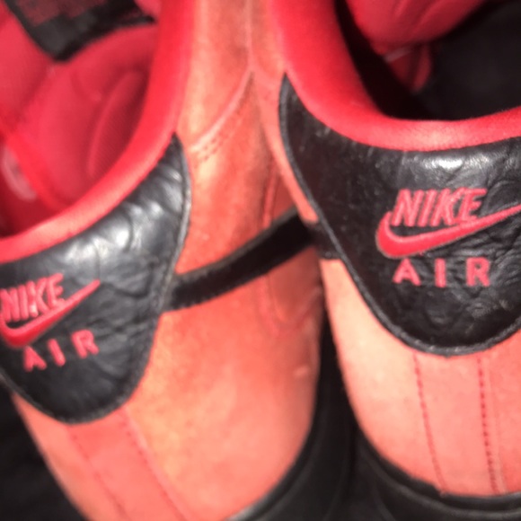 Nike Air Force 1 red suede python - Picture 1 of 3
